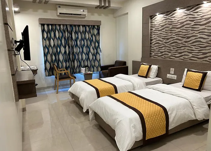 Hotel Orange Vapi