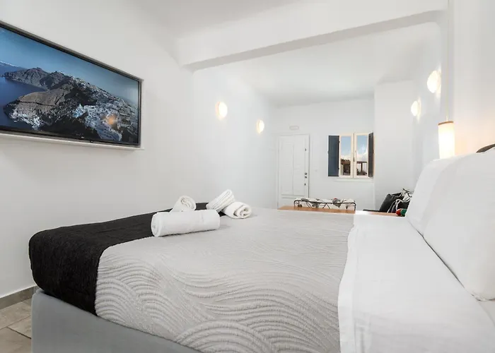 Amaze Suites Imerovigli 