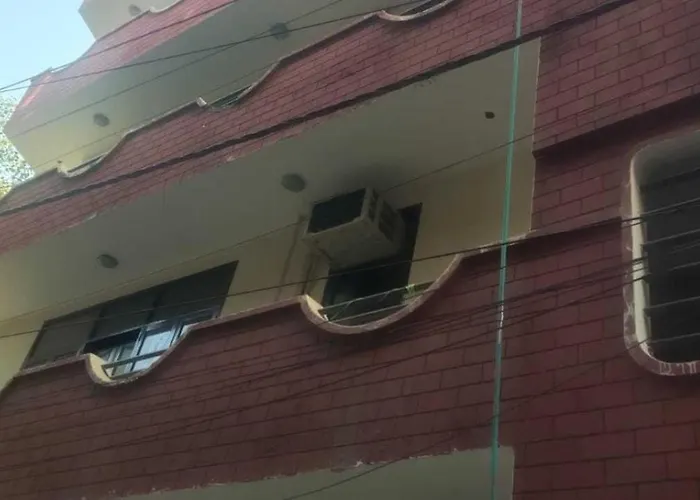 Hotel O Devansh Inn New Delhi