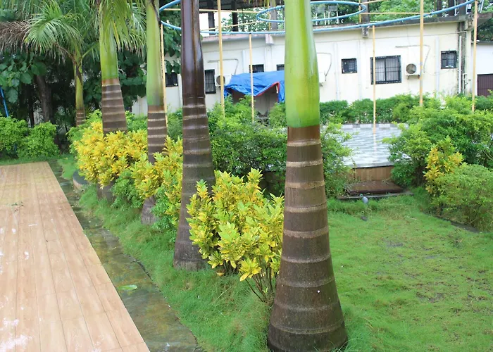 Hotel Metro Palace Resort Karjat