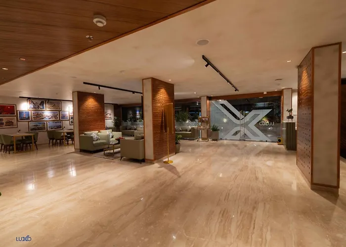 Luxo Kochi Hotel