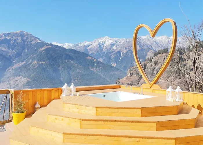 Infinity Sky Glamps Hotel Manali 