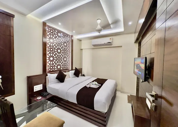 Hotel Rest Inn Surat
