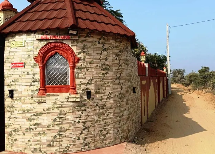 Hotel Yuvraj Nature And Restaurant Pushkar