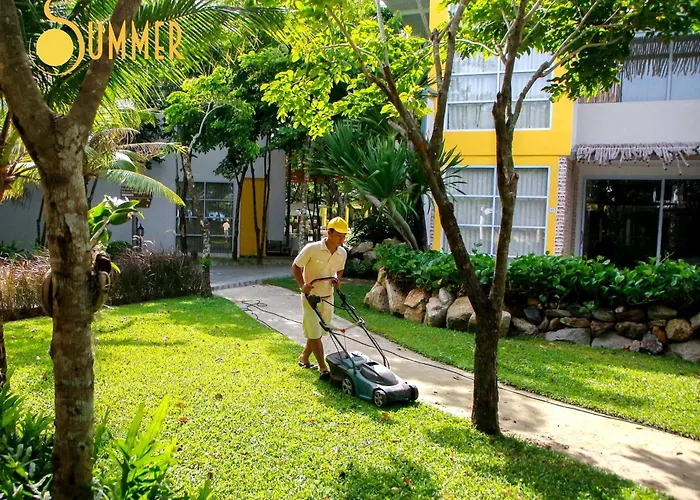Summer Luxury Beach Resort & Spa Ban Tai