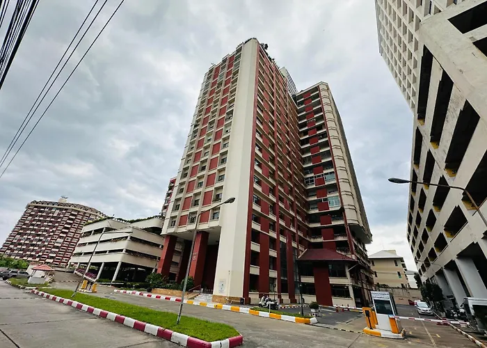 Country Complex Bangna Aparthotel กรุงเทพมหานคร