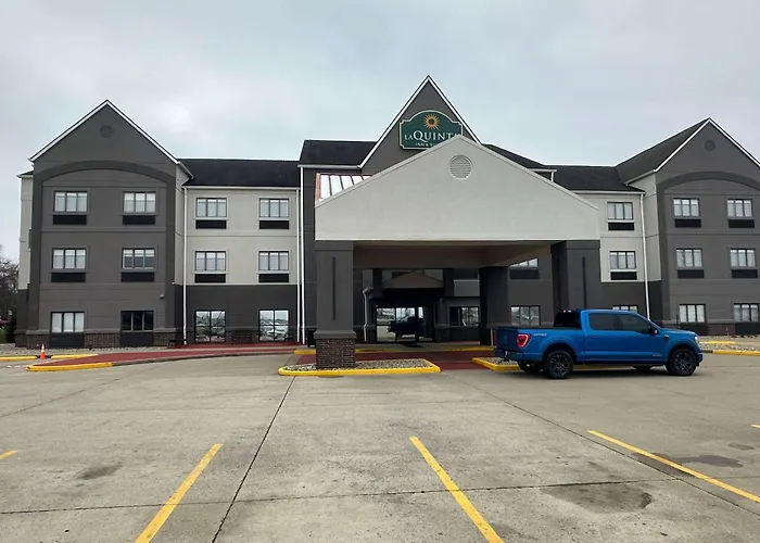 La Quinta By Wyndham South Bend Hotel