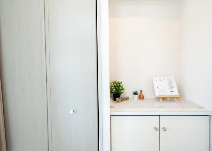 Nishinippori Guest House -Sendagi House- , Elevator , Private Kitchen , Private Bathroom Tokyo