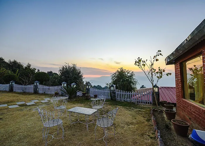Fabexpress 180 Degree Resort Mussoorie