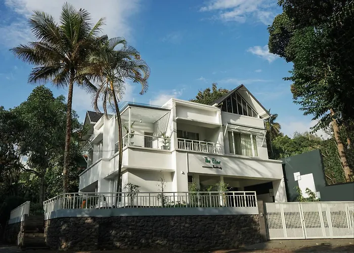 The Elms Thekkady Hotel
