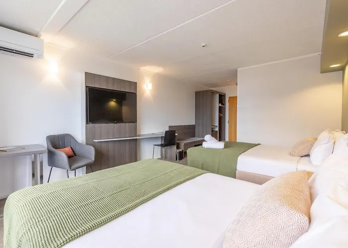 Auckland Rose Park Hotel