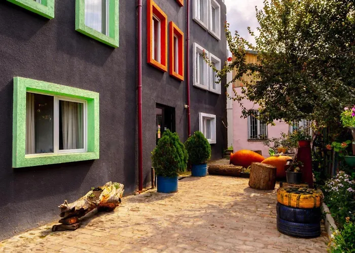 Hotel Tato & Coworking Space Tbilisi