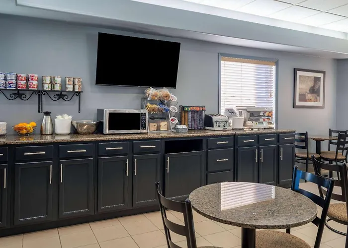 Super 8 By Wyndham Edmonton International Airport Hotel Leduc