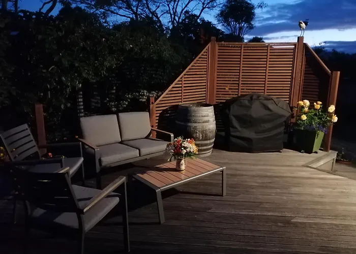 Reeves Retreat-Handy In Tasman Nelson