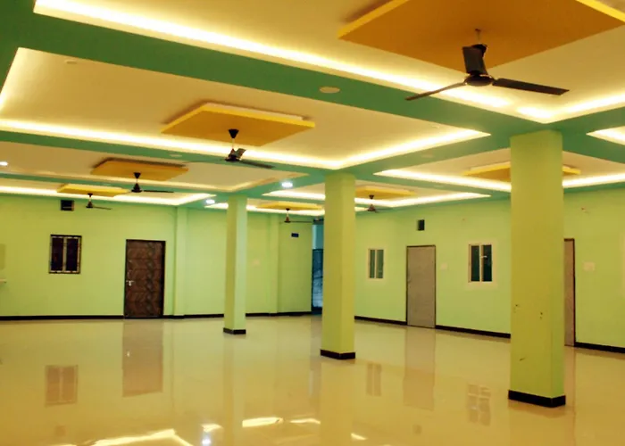 Utsav Lodge And Mangal Bhavan Piparia
