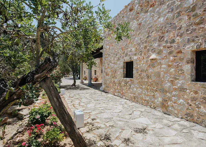 Villa & Guesthouse Paissa D'En Bernat Cala Tarida 