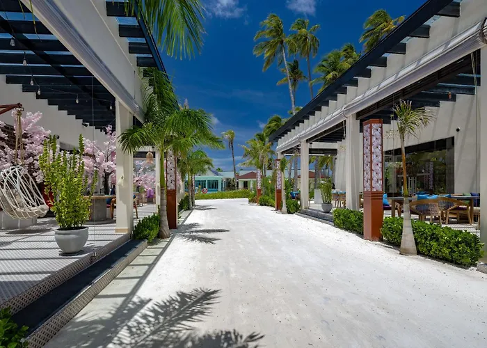 Oblu Xperience Ailafushi Otel Malé