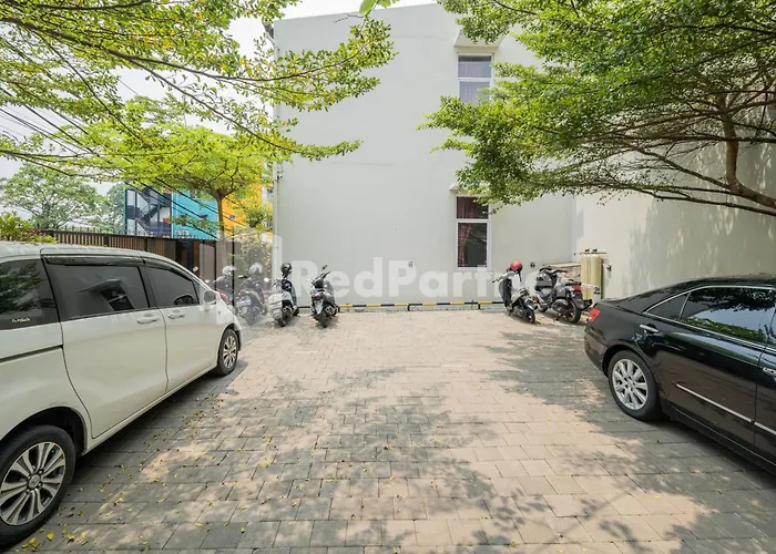 Palm Eight Mitra Reddoorz Hotel Jakarta