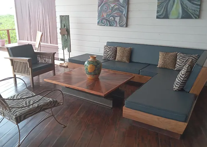 Villa F&B Bocas Town