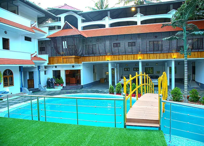 Lake Palace Family Resort Kumarakom