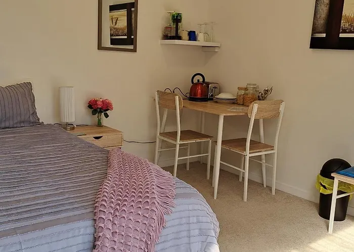 15 On Wards Bed & Breakfast Greytown