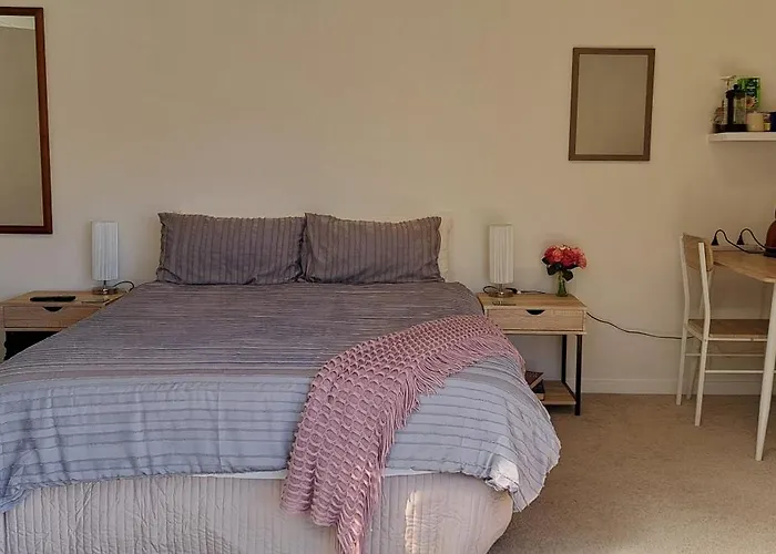 15 On Wards Bed & Breakfast Greytown