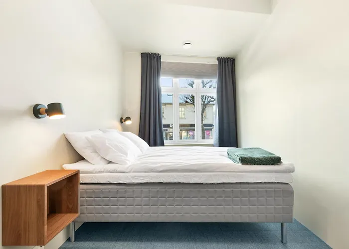 Central Guest House - Bedroom With Private Bathroom Stavanger