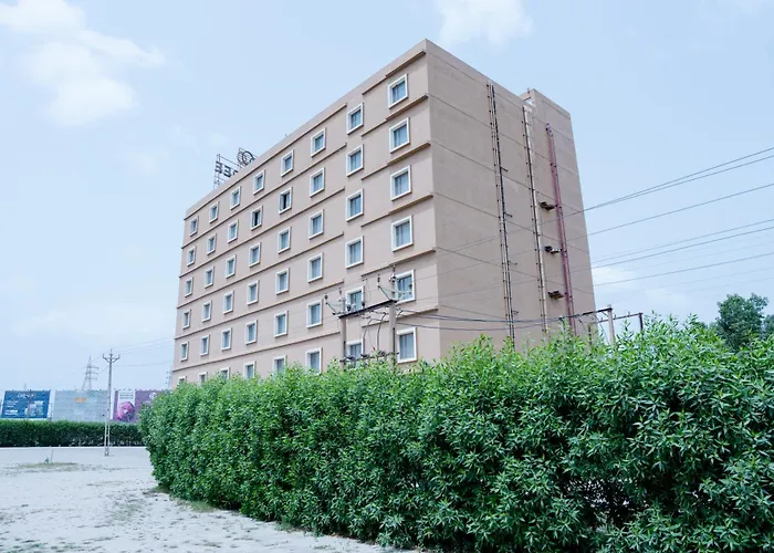 Oaktree Hotel Morbi
