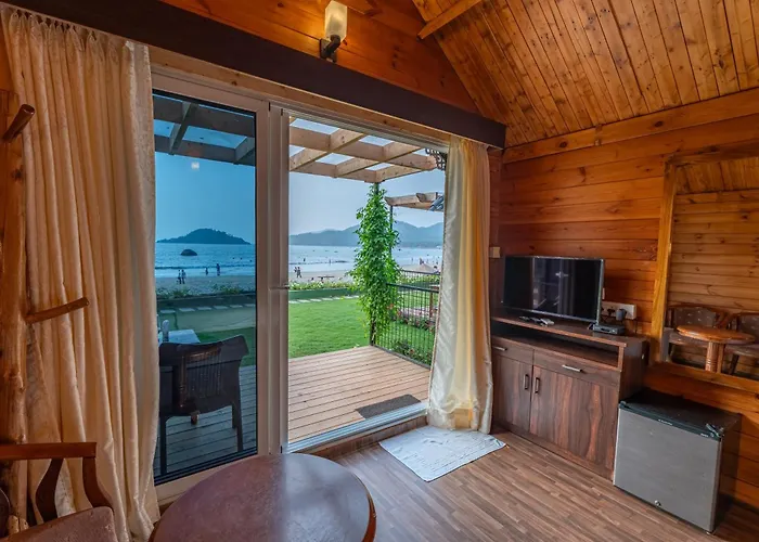 Marron Sea View Resort Canacona
