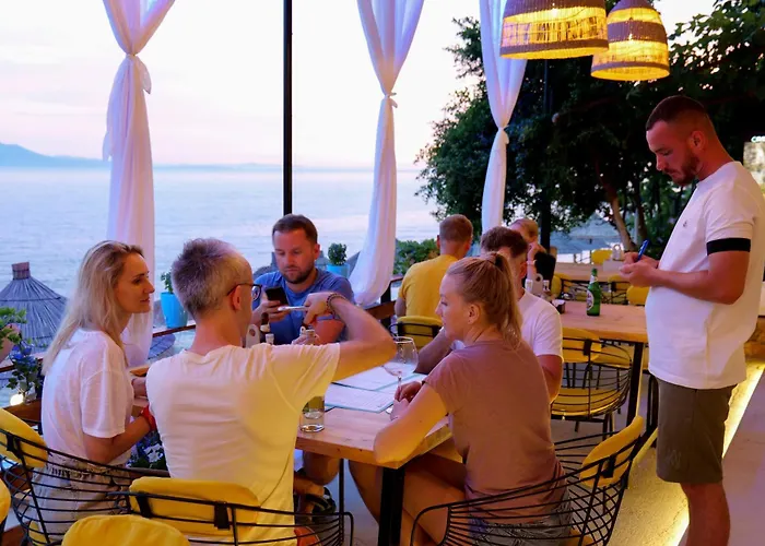Nili Deluxe Hotel Sarandë