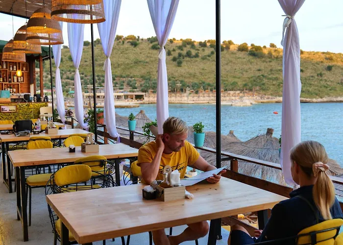 Nili Deluxe Hotel Sarandë