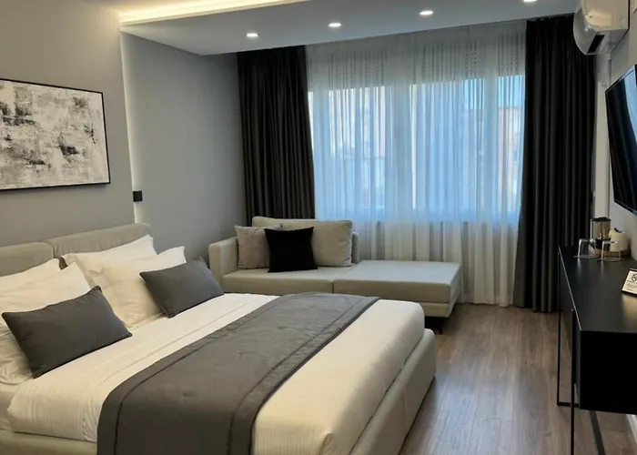 L'Hotel Tirana