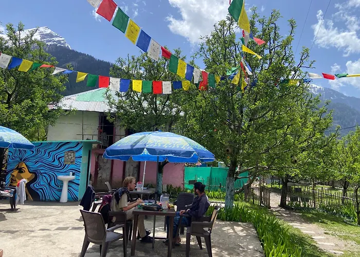 Freedom Cafe Hotel Kalgha
