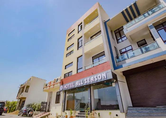 Collection O All Season Udaipur
