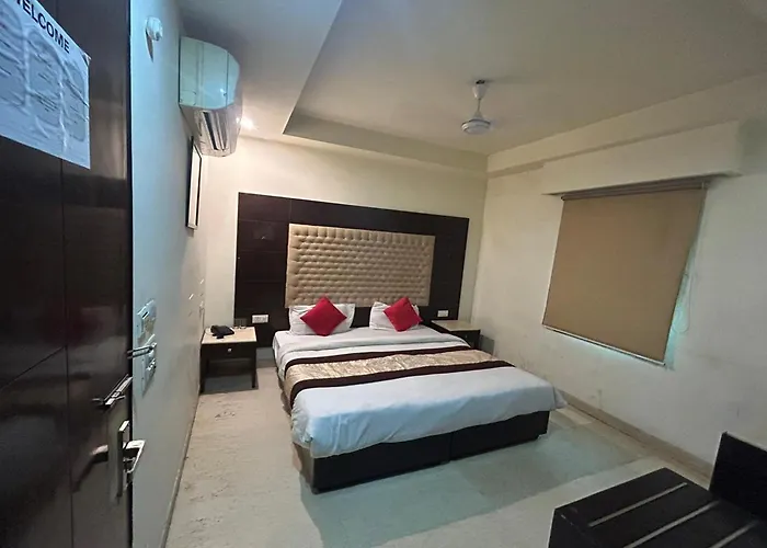 The Metropolis Guest House Near Rk Ashram Metro Station New Delhi