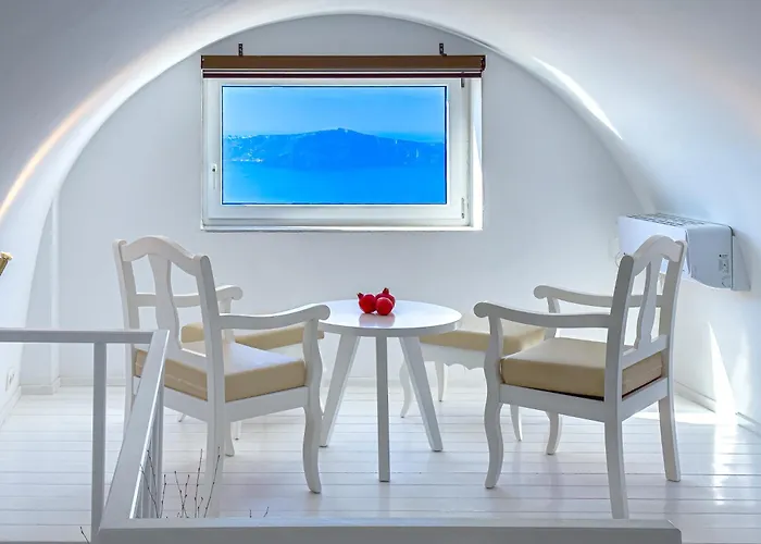 Reverie Santorini Hotel Firostefani