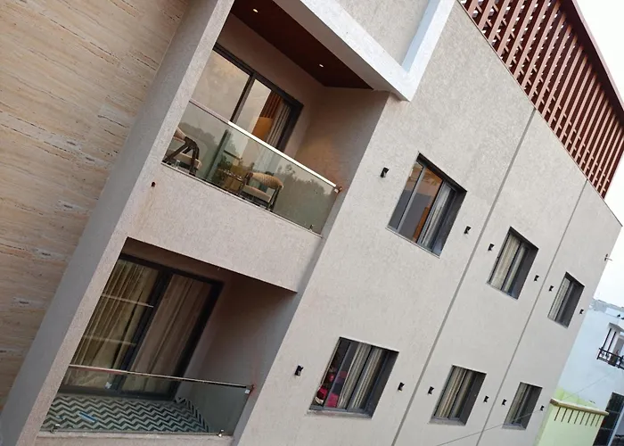 Hotel Taviral Regency Udaipur