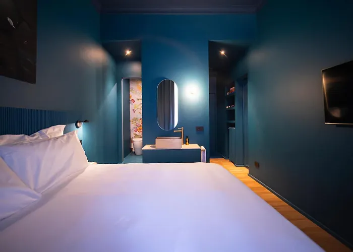 Fontana 16 Rooms Milan