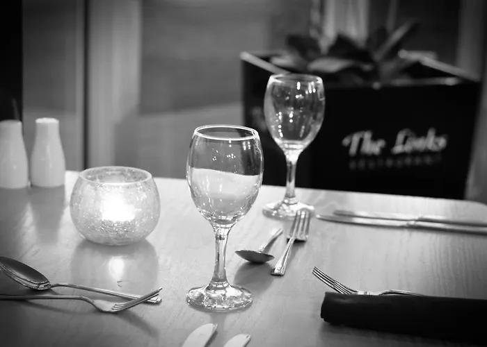 Newport Links Golf Club , Pembrokeshire Bed & Breakfast