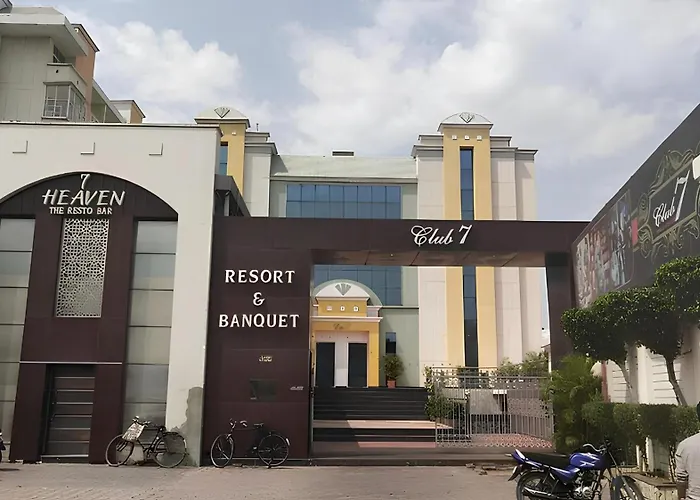 Club 7 Resort And Banquets Bareilly