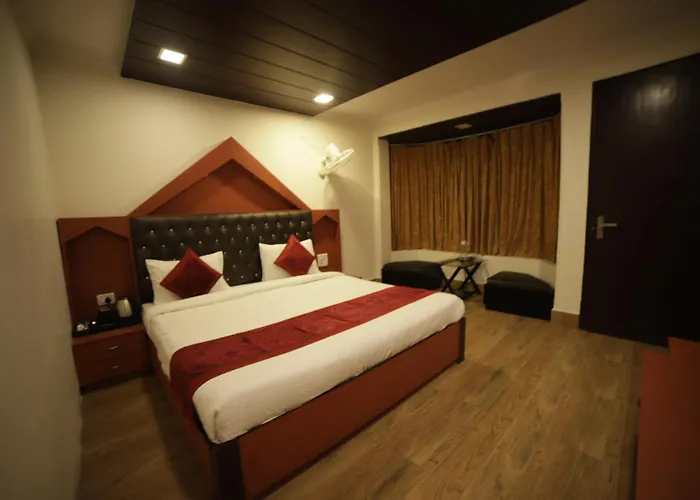 Aman The Lake Side Hotel Nainital