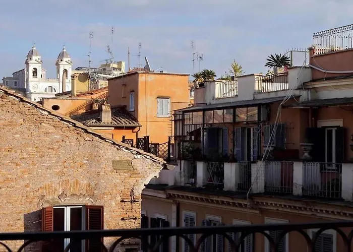 Boutique Suites Della Croce Roma