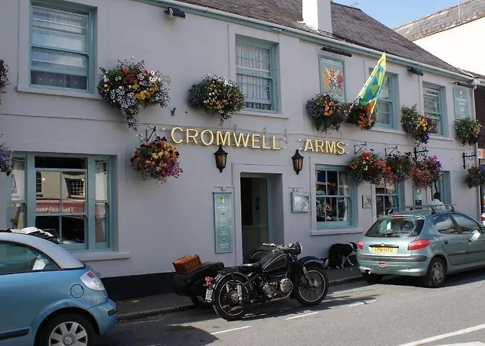 Cromwell Arms Hotel Bovey Tracey