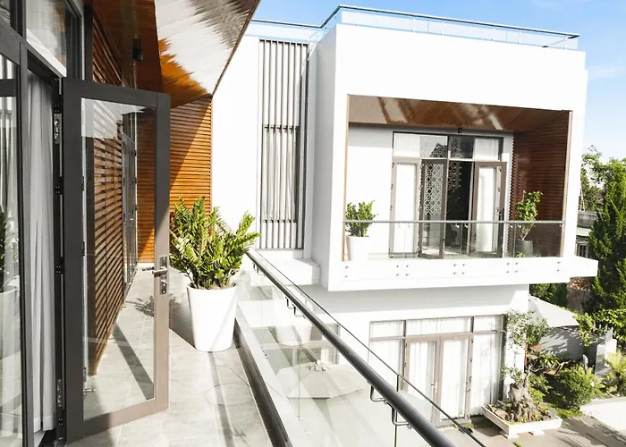 Shalom House _ Bao Loc Hotel