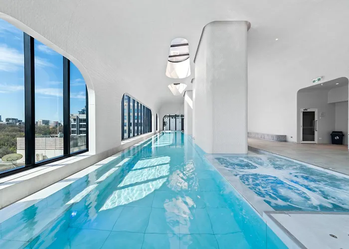 Hotel Aspire Melburne
