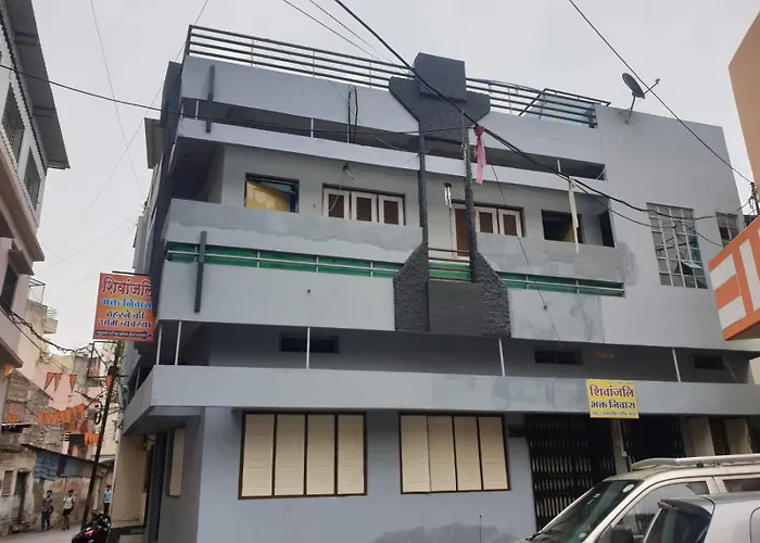 Shivanjali Bhakt Niwas Ujjain