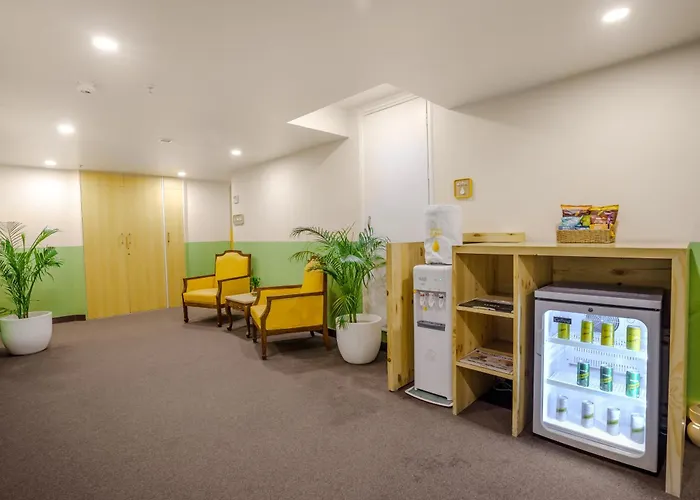 Bloom Hotel - Karol Bagh Delhi 