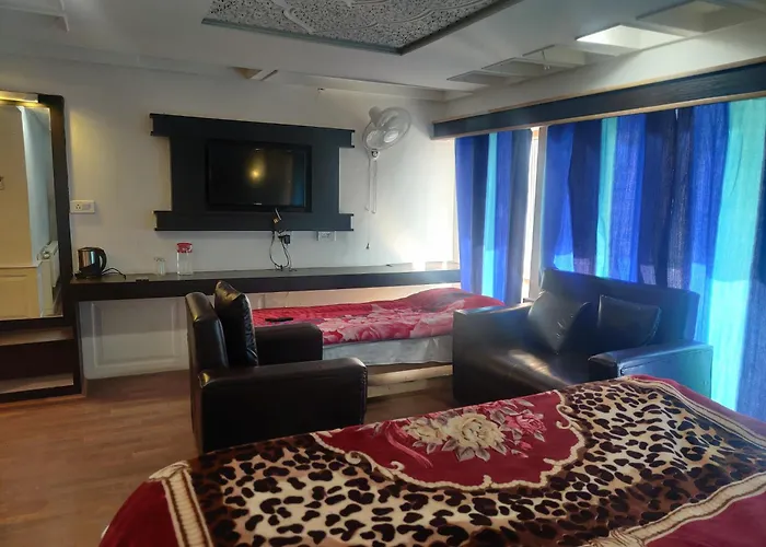 Hotel Grand Akbar Pahalgam