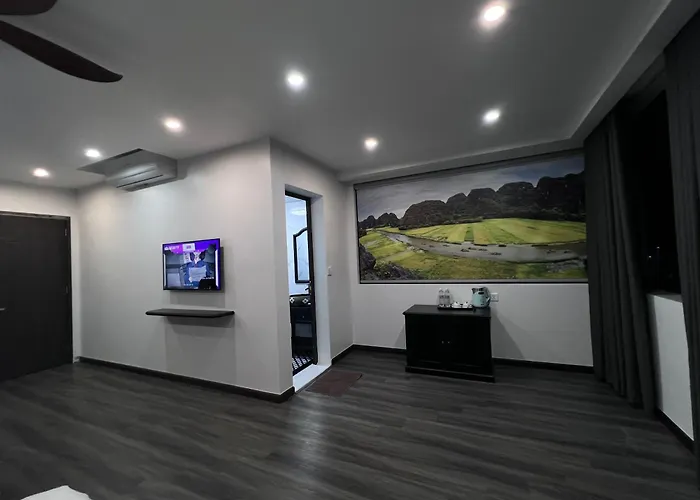 Lotus Hotel Ninh Bình