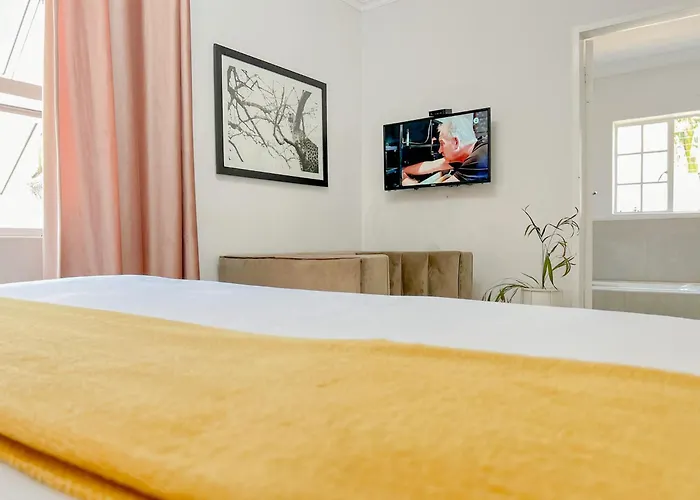 Amoris Guesthouse - In Brooklyn Pretoria